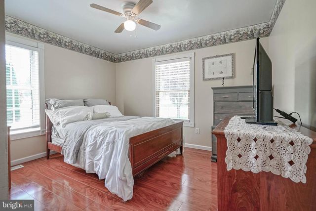 156 E WOLFERT STATION RD, Mickleton, NJ 08056