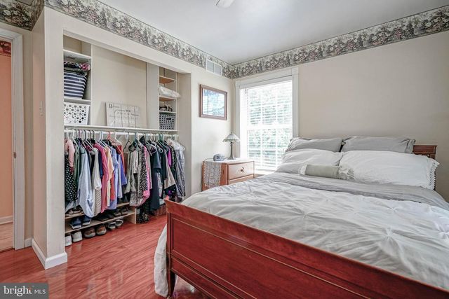 156 E WOLFERT STATION RD, Mickleton, NJ 08056