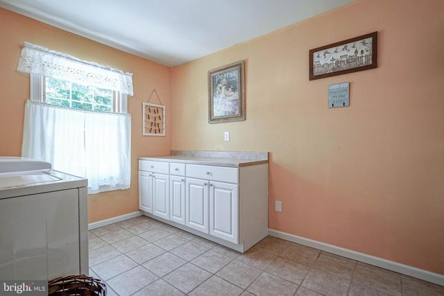156 E WOLFERT STATION RD, Mickleton, NJ 08056