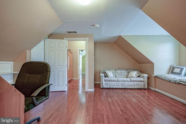 156 E WOLFERT STATION RD, Mickleton, NJ 08056