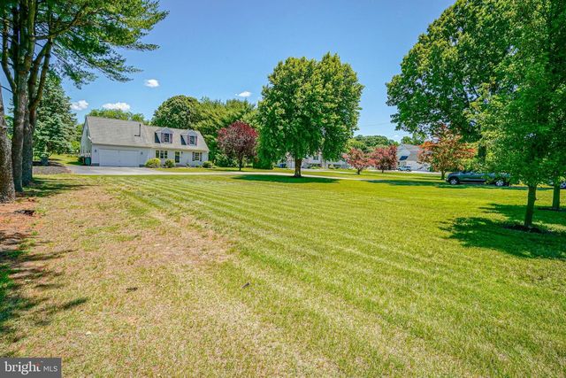 156 E WOLFERT STATION RD, Mickleton, NJ 08056