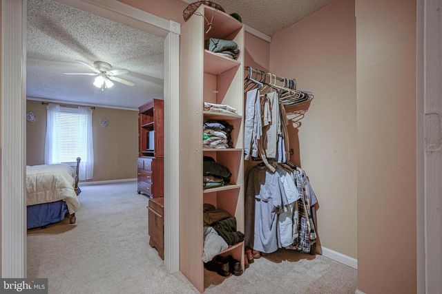 156 E WOLFERT STATION RD, Mickleton, NJ 08056