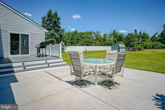 156 E WOLFERT STATION RD, Mickleton, NJ 08056