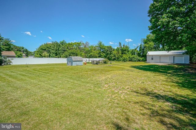 156 E WOLFERT STATION RD, Mickleton, NJ 08056