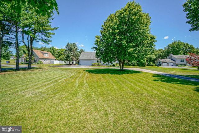 156 E WOLFERT STATION RD, Mickleton, NJ 08056
