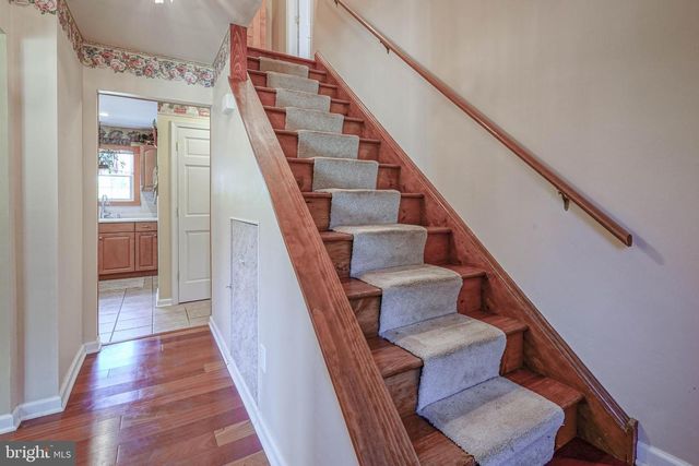 156 E WOLFERT STATION RD, Mickleton, NJ 08056