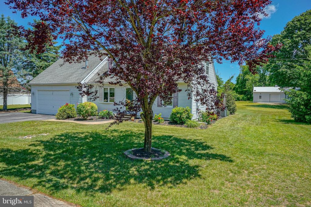 156 E WOLFERT STATION RD, Mickleton, NJ 08056