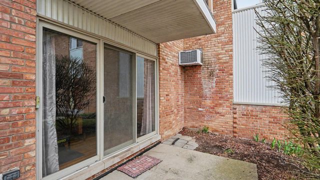 1225 Island Drive 102, Ann Arbor, MI 48105
