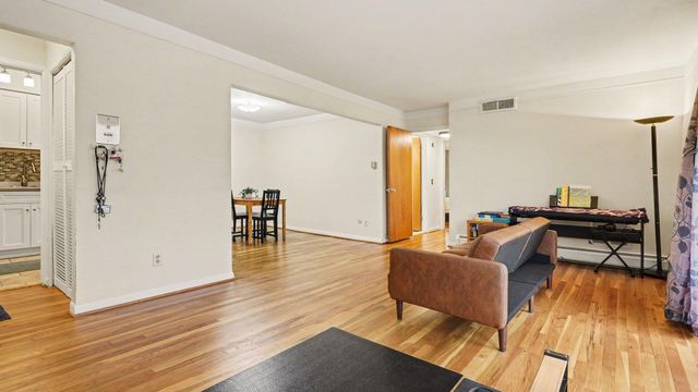 1225 Island Drive 102, Ann Arbor, MI 48105