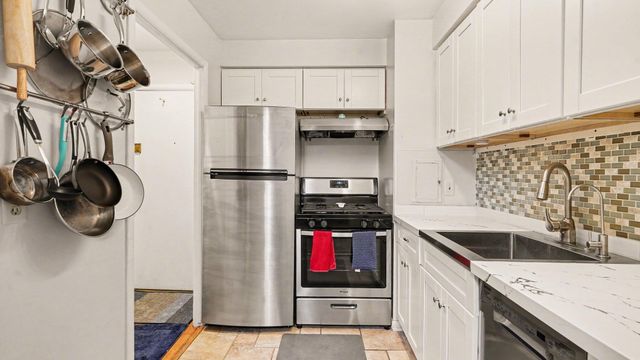 1225 Island Drive 102, Ann Arbor, MI 48105