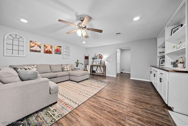 2509 Roxbury Lane, Fort Smith, AR 72908