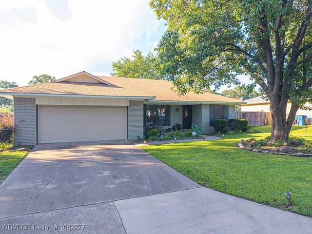 2509 Roxbury Lane, Fort Smith, AR 72908