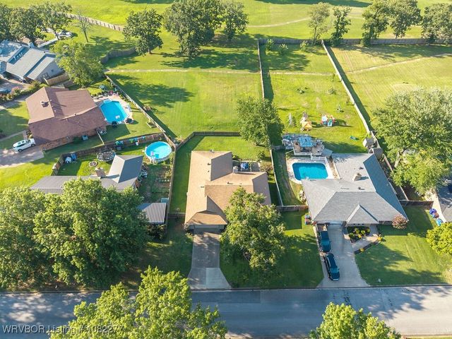 2509 Roxbury Lane, Fort Smith, AR 72908