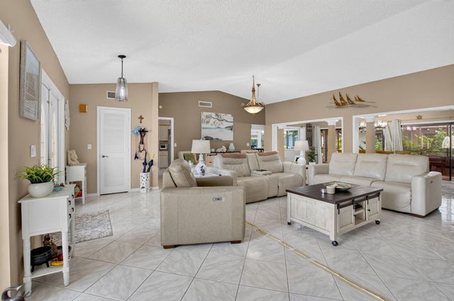 10300 GREENTRAIL Drive N, Boynton Beach, FL 33436