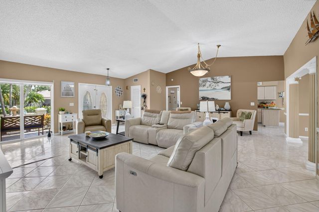 10300 GREENTRAIL Drive N, Boynton Beach, FL 33436