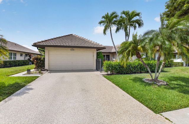 10300 GREENTRAIL Drive N, Boynton Beach, FL 33436