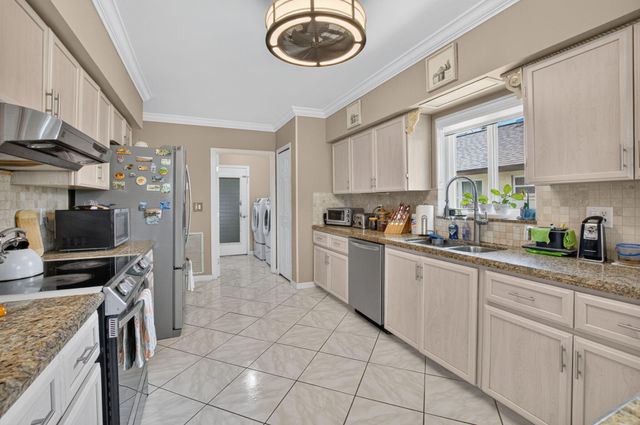 10300 GREENTRAIL Drive N, Boynton Beach, FL 33436
