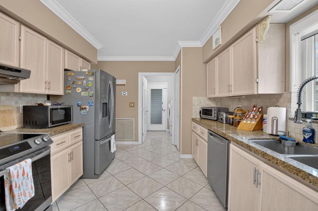 10300 GREENTRAIL Drive N, Boynton Beach, FL 33436