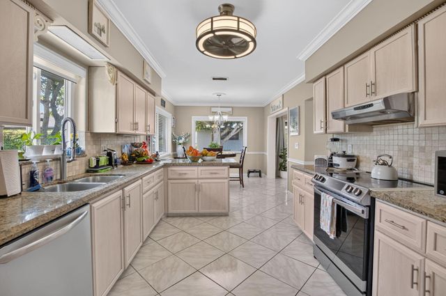 10300 GREENTRAIL Drive N, Boynton Beach, FL 33436