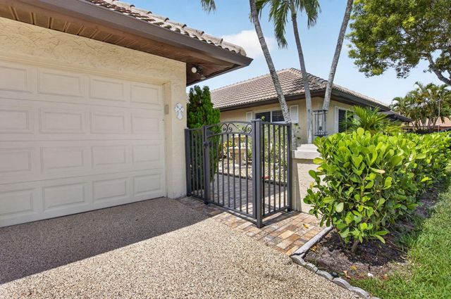 10300 GREENTRAIL Drive N, Boynton Beach, FL 33436