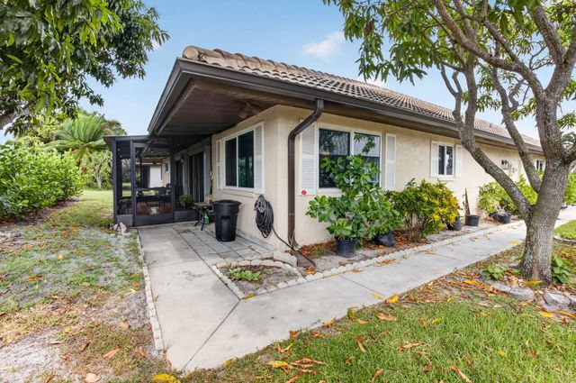 10300 GREENTRAIL Drive N, Boynton Beach, FL 33436