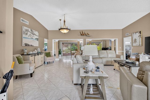 10300 GREENTRAIL Drive N, Boynton Beach, FL 33436