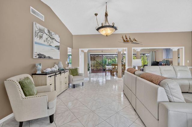 10300 GREENTRAIL Drive N, Boynton Beach, FL 33436