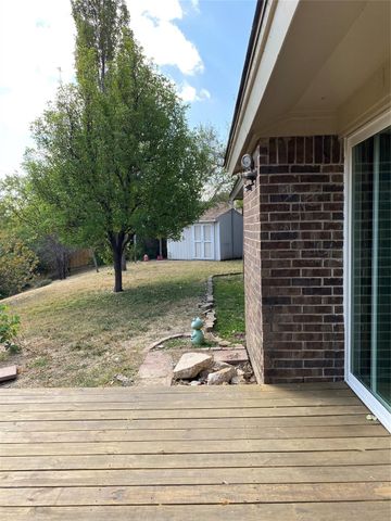 5824 Storm Drive, Watauga, TX 76148