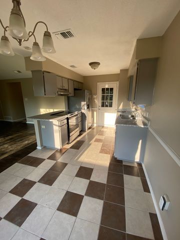 5824 Storm Drive, Watauga, TX 76148