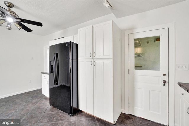 36 HANOVER ST, Glen Rock, PA 17327