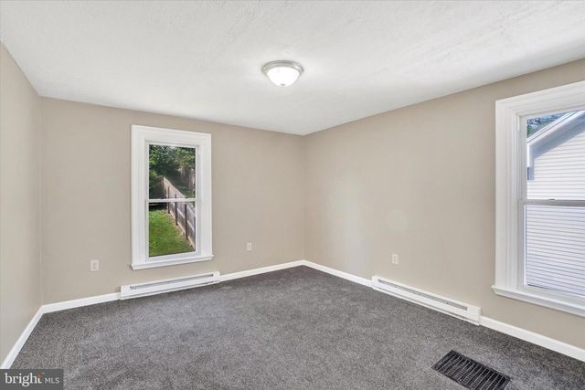 36 HANOVER ST, Glen Rock, PA 17327