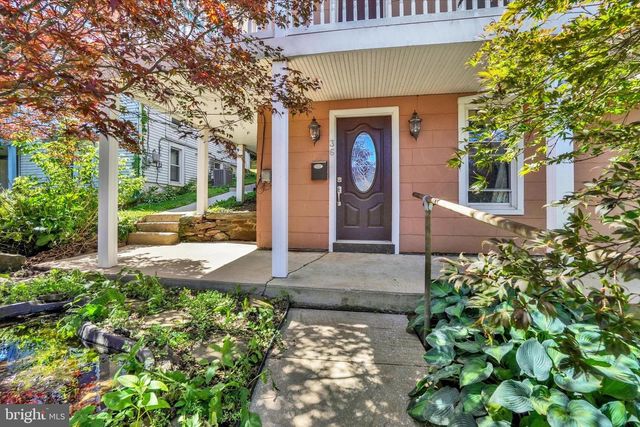 36 HANOVER ST, Glen Rock, PA 17327