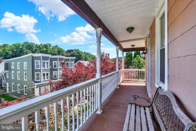 36 HANOVER ST, Glen Rock, PA 17327