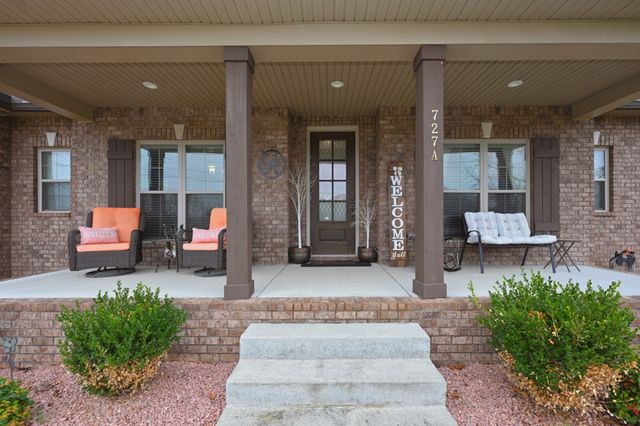 727A N Russell St, Portland, TN 37148