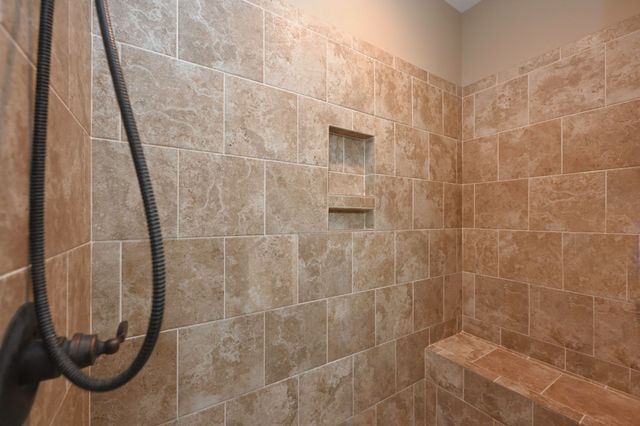 727A N Russell St, Portland, TN 37148