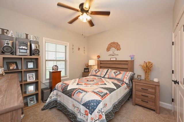 727A N Russell St, Portland, TN 37148