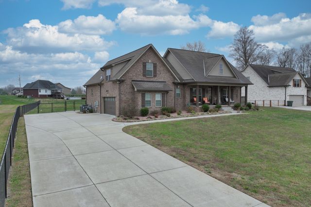 727A N Russell St, Portland, TN 37148