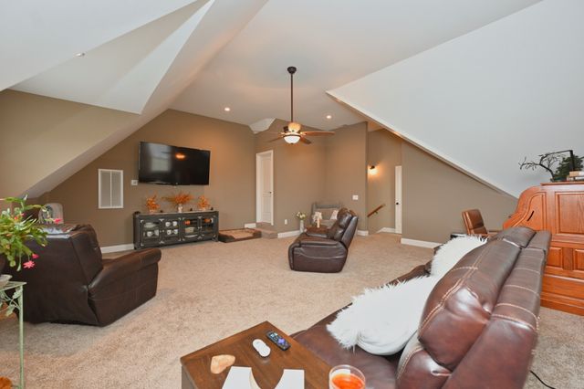 727A N Russell St, Portland, TN 37148