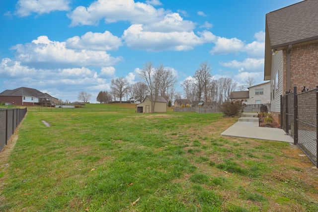 727A N Russell St, Portland, TN 37148