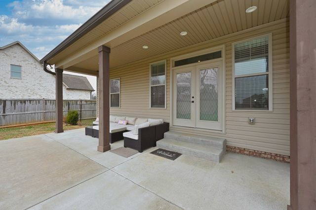 727A N Russell St, Portland, TN 37148