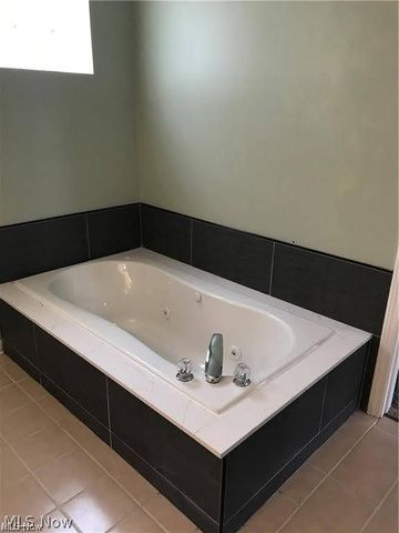 600 Literary Road Up, Cleveland, OH 44113