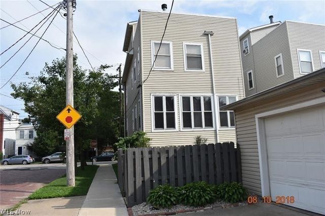 600 Literary Road Up, Cleveland, OH 44113