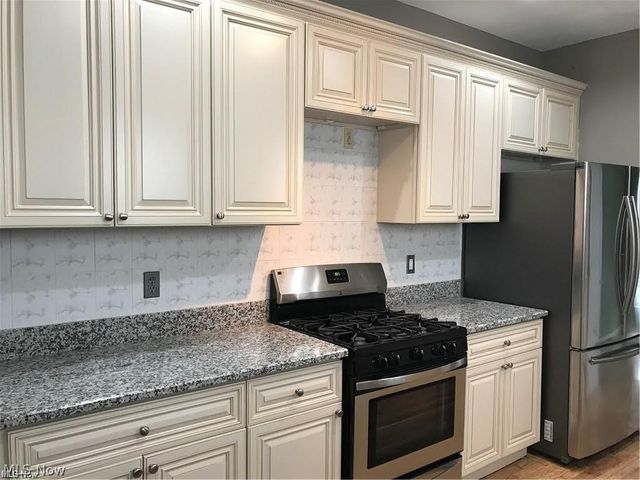 600 Literary Road Up, Cleveland, OH 44113