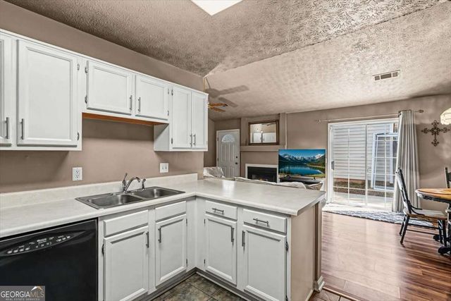 2636 Saint Charles Lane NW, Kennesaw, GA 30144