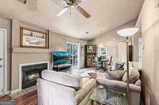 2636 Saint Charles Lane NW, Kennesaw, GA 30144