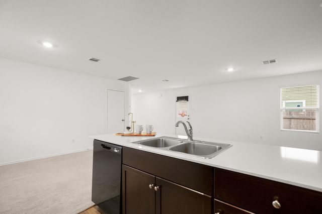 125 Gabbro GDNS, Maxwell, TX 78656