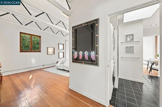141 Fairlawn Dr, Berkeley, CA 94708