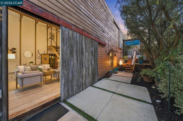 141 Fairlawn Dr, Berkeley, CA 94708