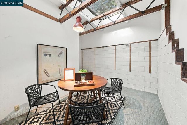 141 Fairlawn Dr, Berkeley, CA 94708
