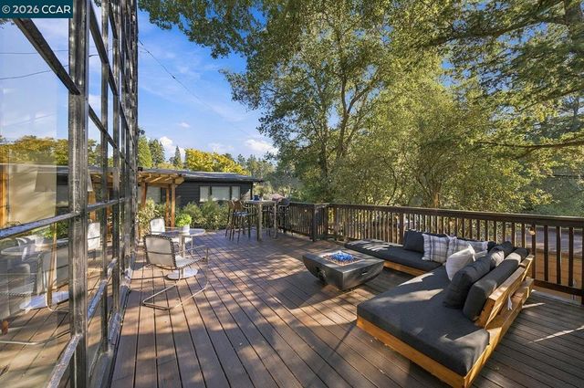 141 Fairlawn Dr, Berkeley, CA 94708